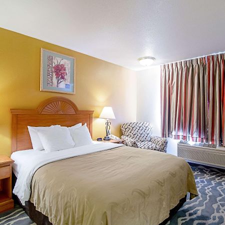 Quality Inn Huron Ngoại thất bức ảnh