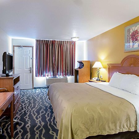 Quality Inn Huron Ngoại thất bức ảnh