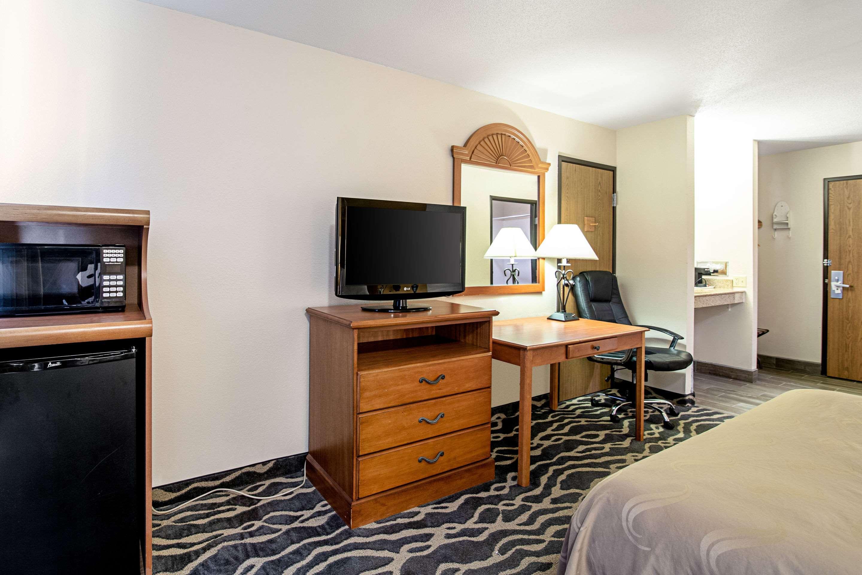 Quality Inn Huron Ngoại thất bức ảnh