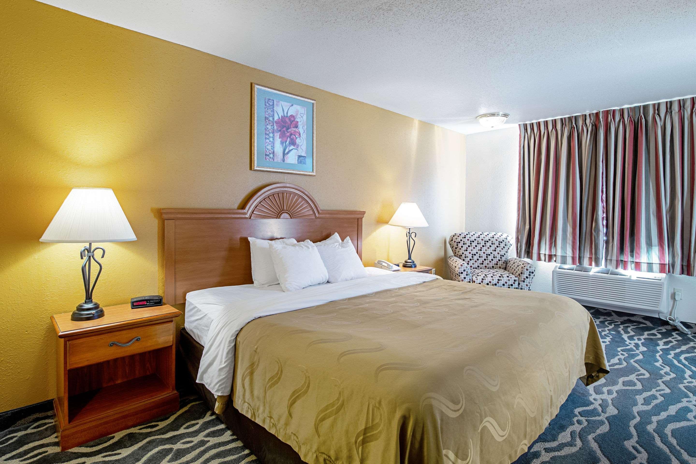 Quality Inn Huron Ngoại thất bức ảnh