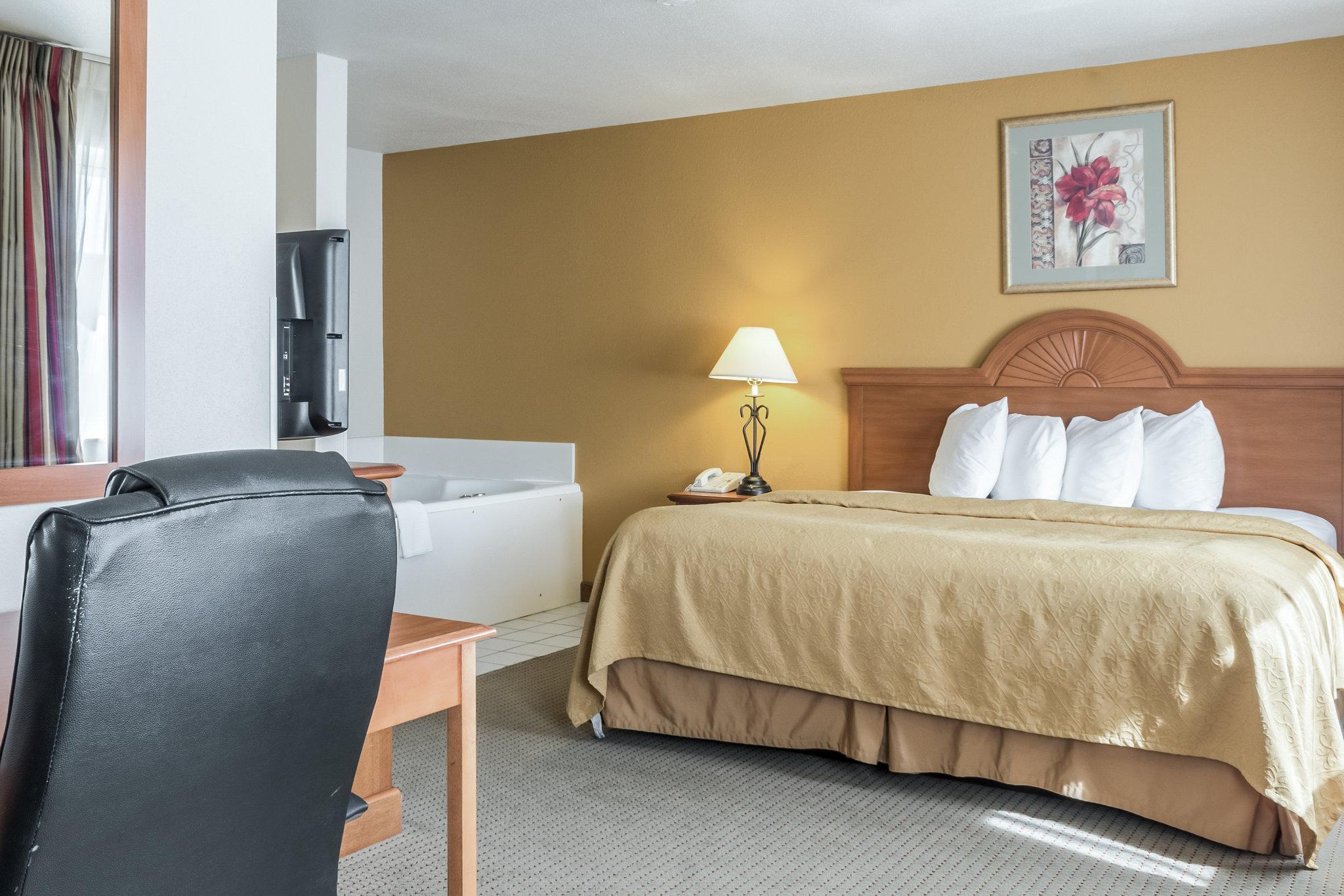 Quality Inn Huron Ngoại thất bức ảnh