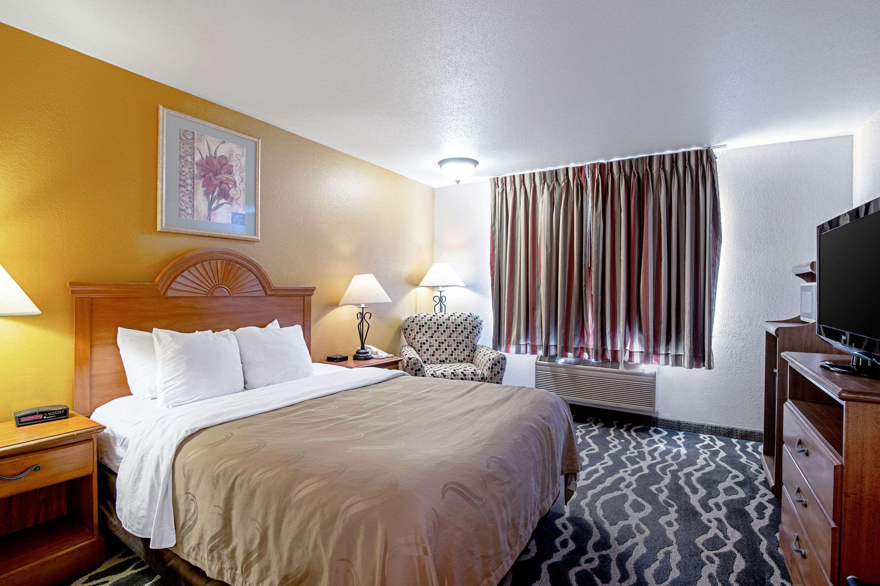Quality Inn Huron Ngoại thất bức ảnh