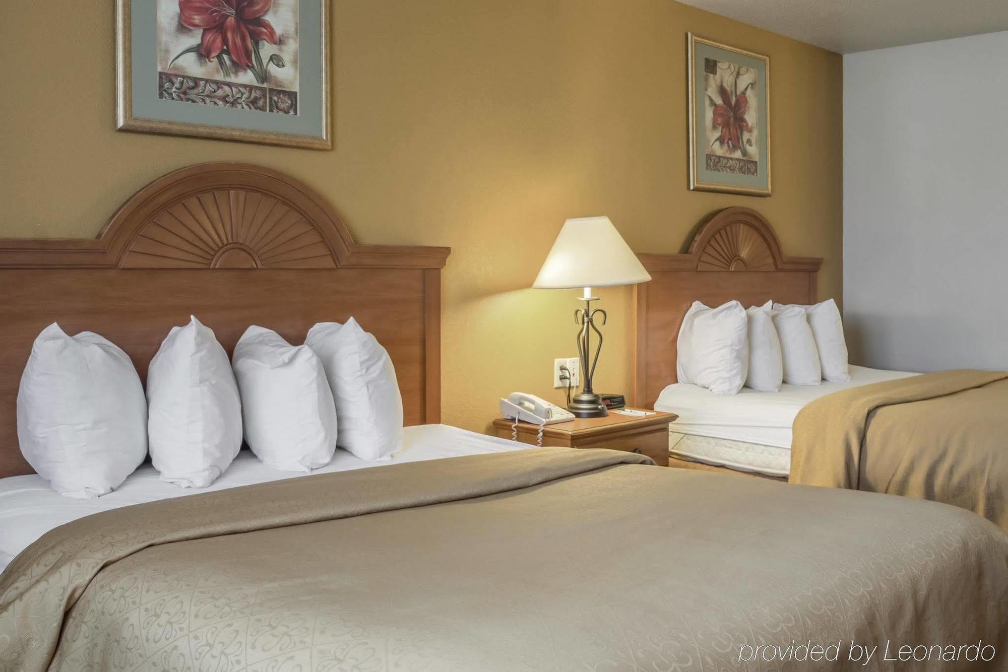 Quality Inn Huron Ngoại thất bức ảnh