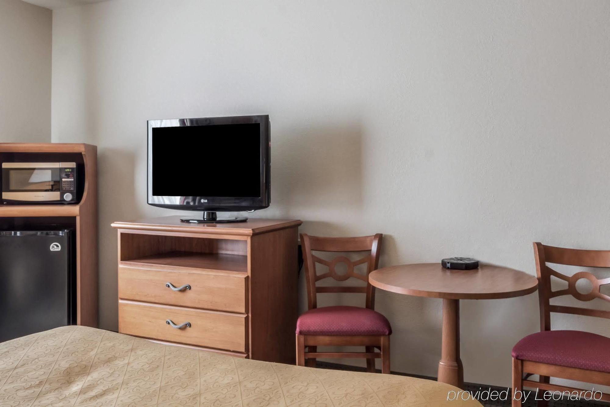 Quality Inn Huron Ngoại thất bức ảnh